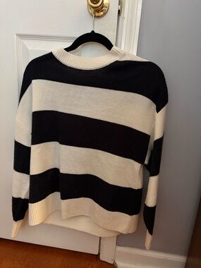 Women’s h&m striped sweater